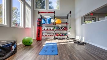 Flex rooms with fitness space for yoga, spin and pilates